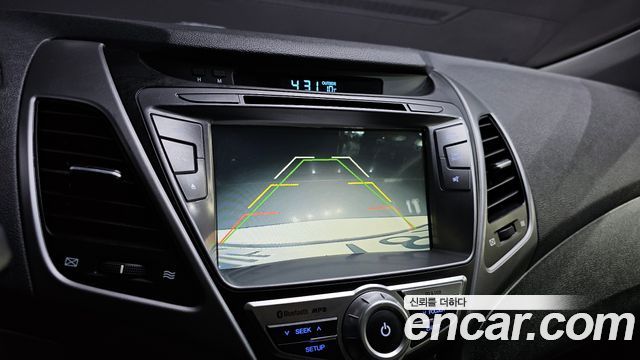 Hyundai AVANTE 2014 — photo 18