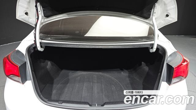 Hyundai AVANTE 2014 — photo 20