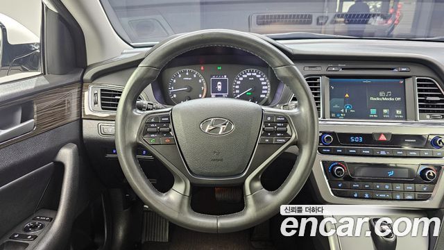 Hyundai Sonata 2015 — photo 13