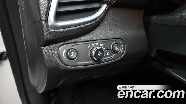 Chevrolet Korea Trax 2019 — photo 13