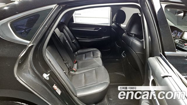 Hyundai Grandeur 2018 — photo 11