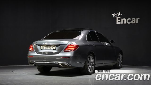 Mercedes-Benz E-Class 2020 — photo 2