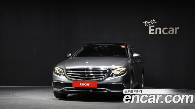Mercedes-Benz E-Class 2020 — photo 3