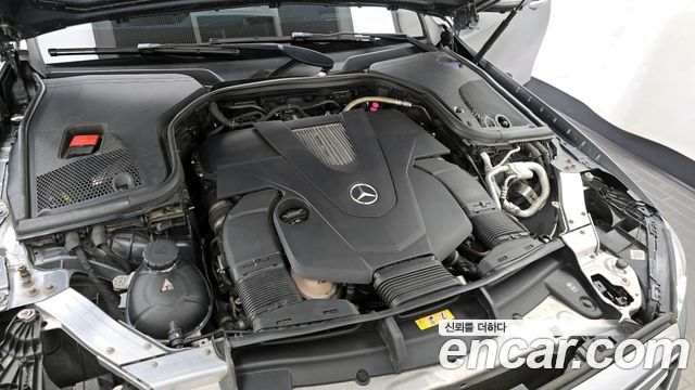 Mercedes-Benz E-Class 2020 — photo 6