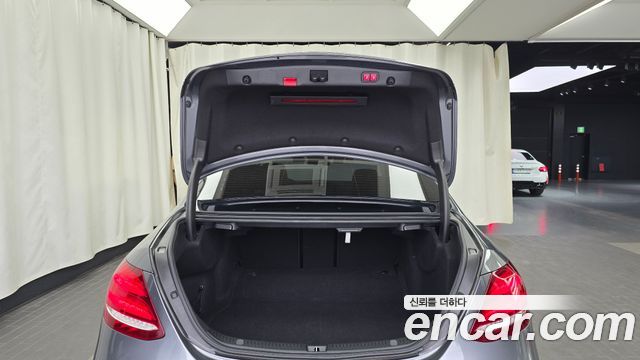 Mercedes-Benz E-Class 2020 — photo 20