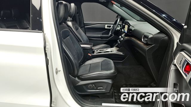 Ford Explorer 2020 — photo 11