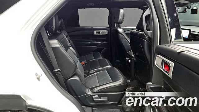 Ford Explorer 2020 — photo 12