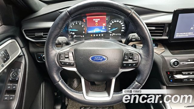 Ford Explorer 2020 — photo 13