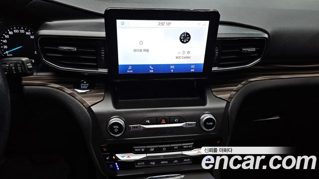Ford Explorer 2020 — photo 14