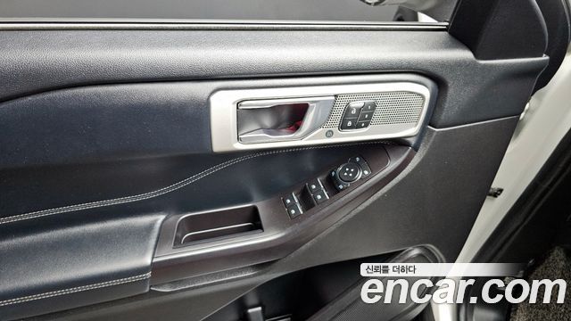 Ford Explorer 2020 — photo 16