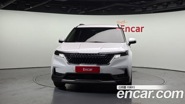 Kia Canival 2023 — photo 3