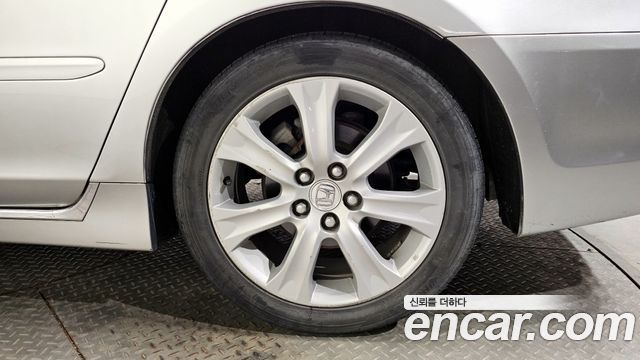 Honda Legend 2010 — photo 5