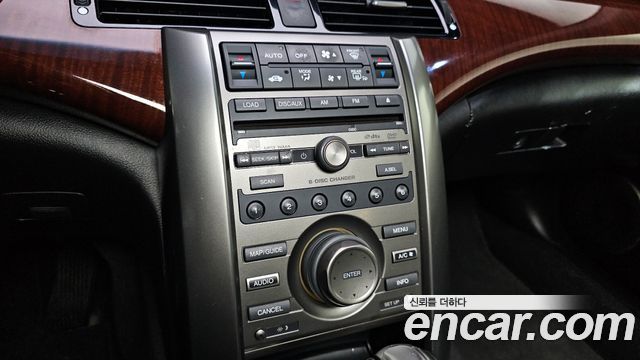 Honda Legend 2010 — photo 17