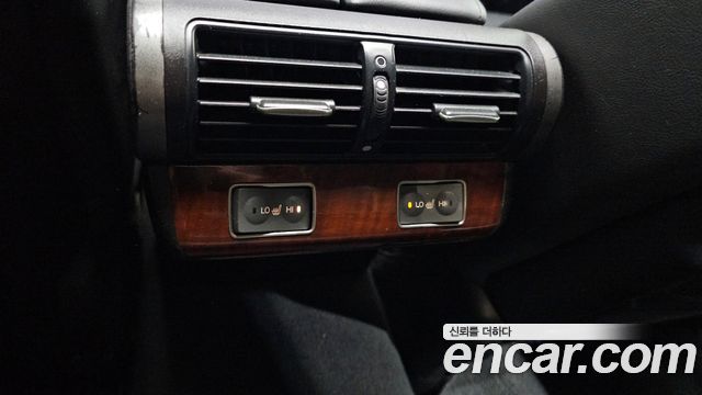 Honda Legend 2010 — photo 18