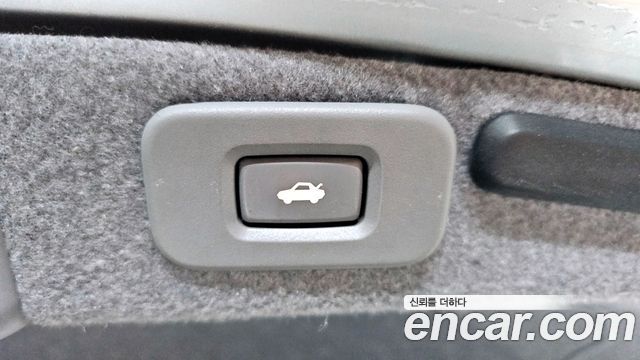 Honda Legend 2010 — photo 20