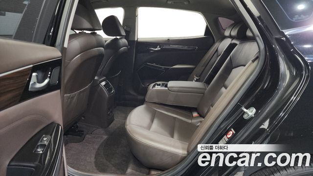 Kia K7 2019 — photo 11