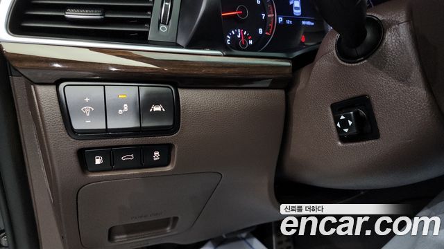 Kia K7 2019 — photo 13