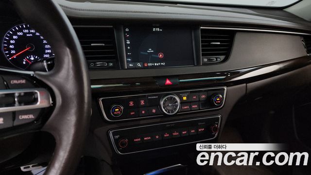 Kia K7 2019 — photo 15