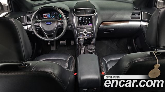 Ford Explorer 2019 — photo 7