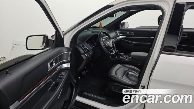 Ford Explorer 2019 — photo 10