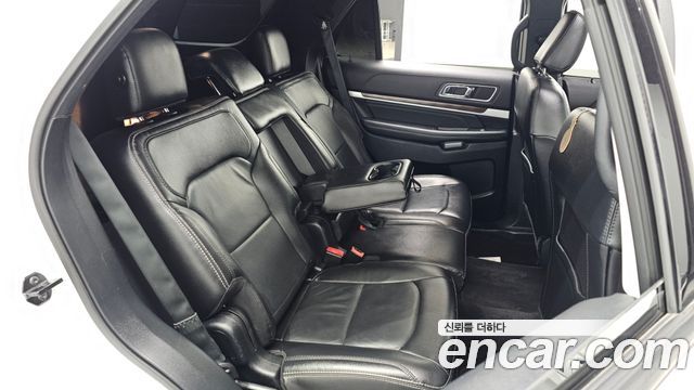Ford Explorer 2019 — photo 12