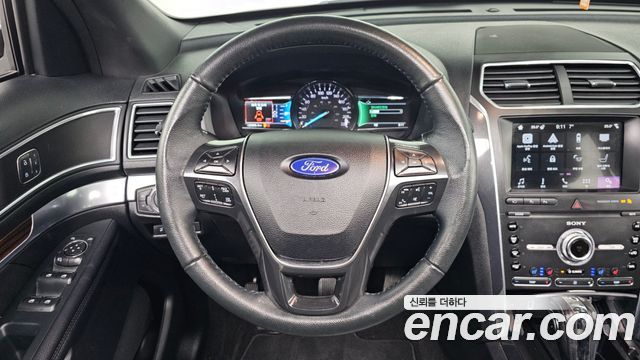 Ford Explorer 2019 — photo 14