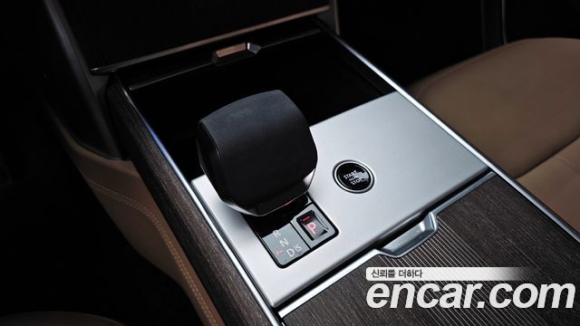 Land Rover Range Rover 2025 — photo 9
