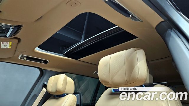 Land Rover Range Rover 2025 — photo 18