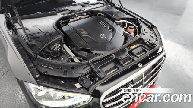 Mercedes-Benz S-Class 2022 — photo 6