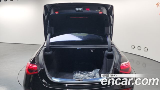 Mercedes-Benz S-Class 2022 — photo 20