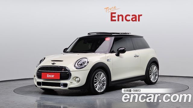 Mini Cooper 2015 — photo 1