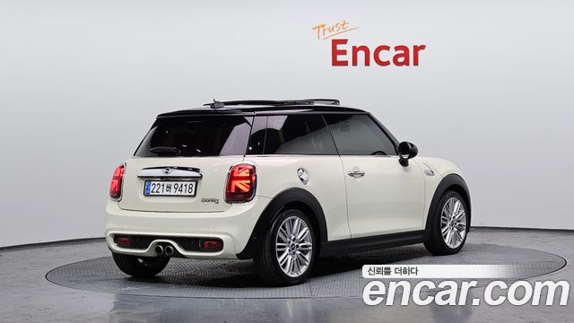 Mini Cooper 2015 — photo 2