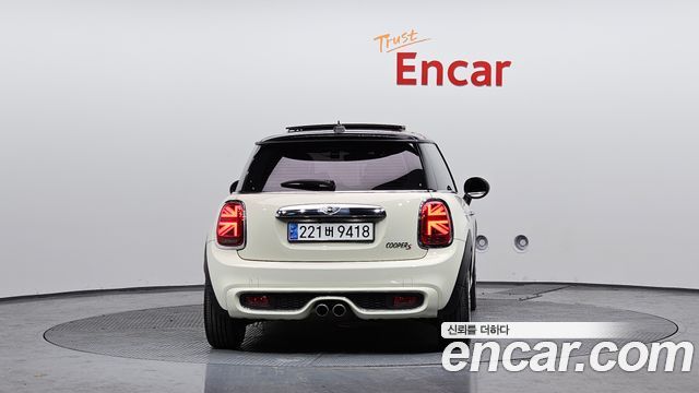 Mini Cooper 2015 — photo 4