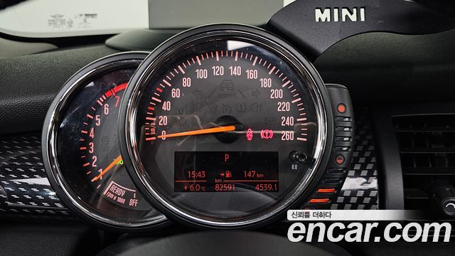 Mini Cooper 2015 — photo 8