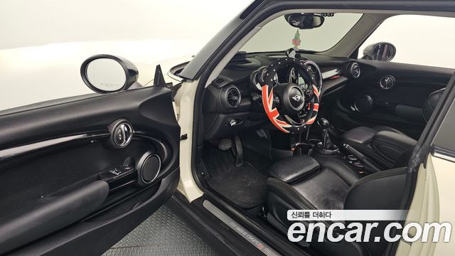 Mini Cooper 2015 — photo 11
