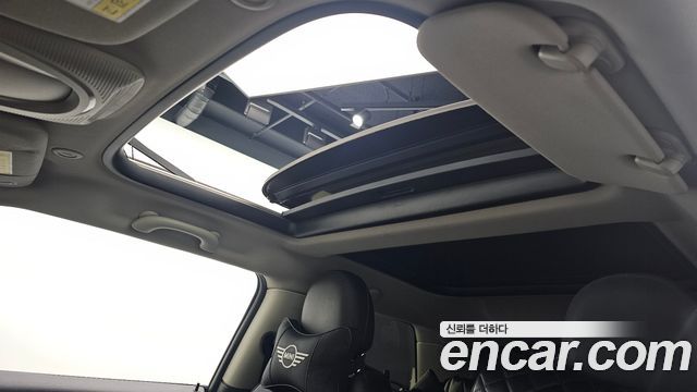 Mini Cooper 2015 — photo 18