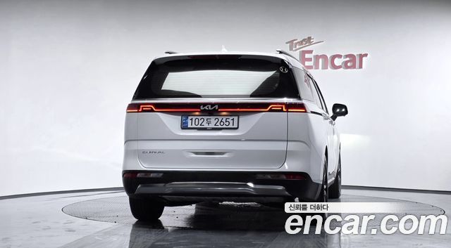 Kia Canival 2022 — photo 4