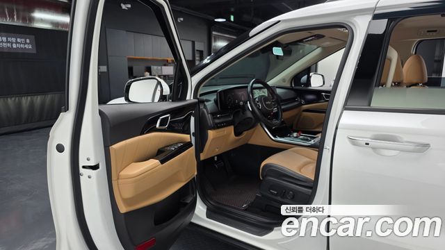 Kia Canival 2022 — photo 11