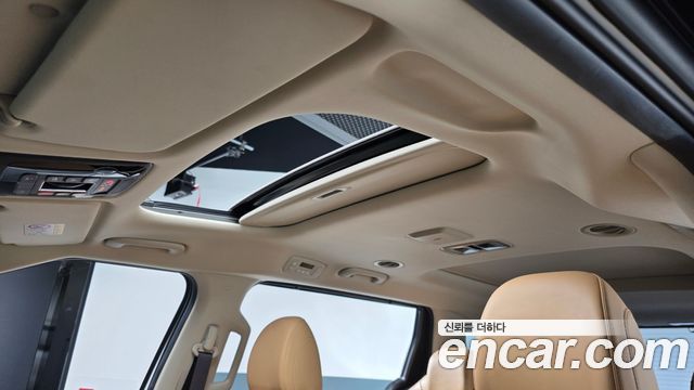 Kia Canival 2022 — photo 19