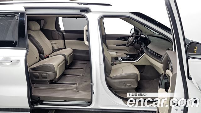 Kia Canival 2021 — photo 12