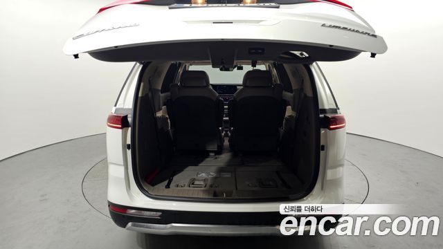 Kia Canival 2021 — photo 20