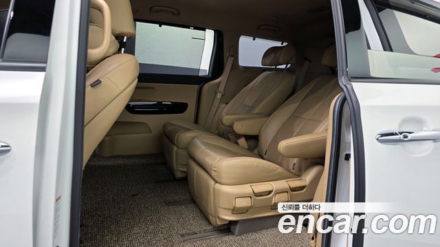 Kia Canival 2020 — photo 12