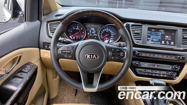 Kia Canival 2020 — photo 13