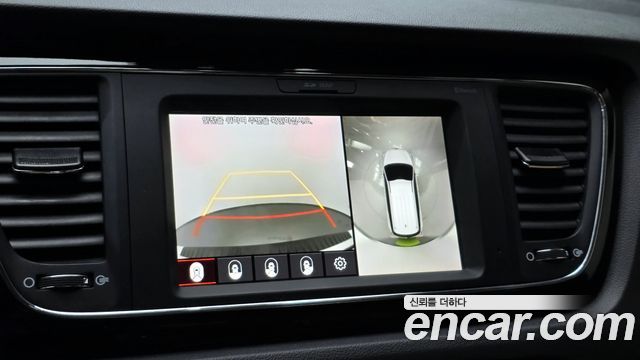 Kia Canival 2020 — photo 15