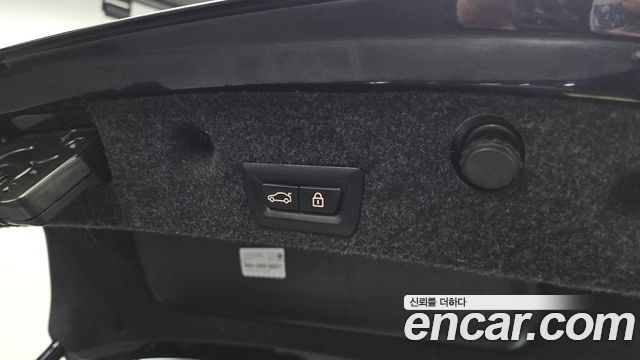 BMW 5-Series 2013 — photo 19