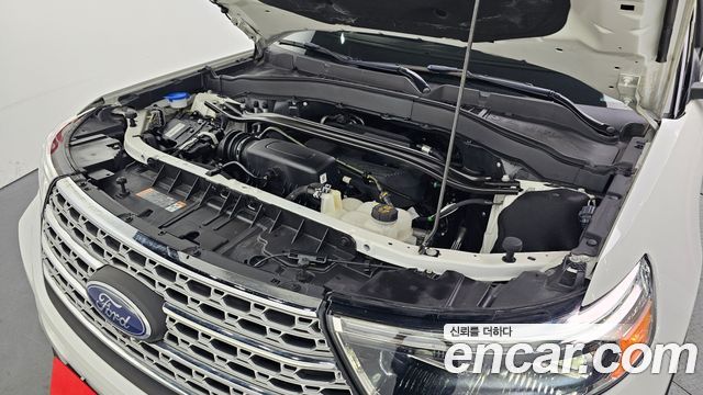 Ford Explorer 2020 — photo 6
