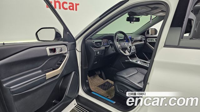 Ford Explorer 2020 — photo 11
