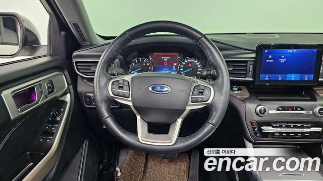 Ford Explorer 2020 — photo 13