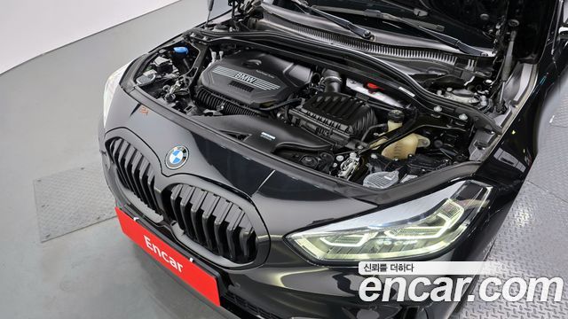 BMW 1-Series 2023 — photo 6