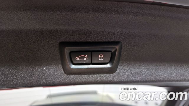 BMW 1-Series 2023 — photo 18